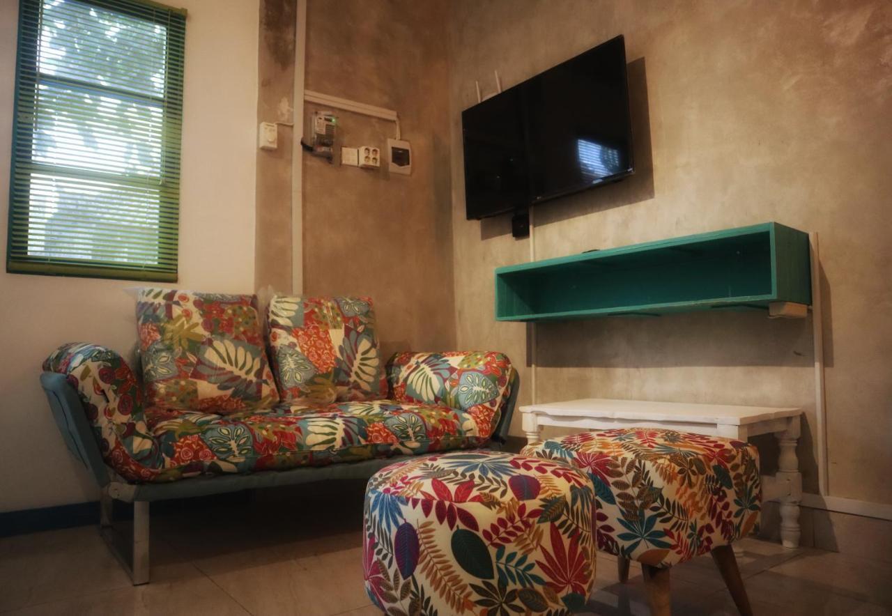 Batununggul Write Hostel מראה חיצוני תמונה