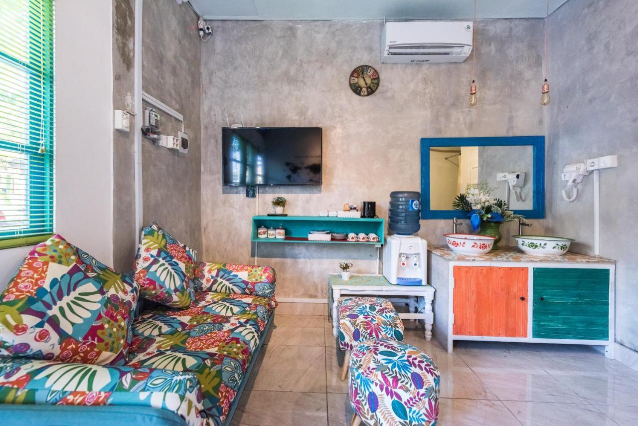 Batununggul Write Hostel מראה חיצוני תמונה